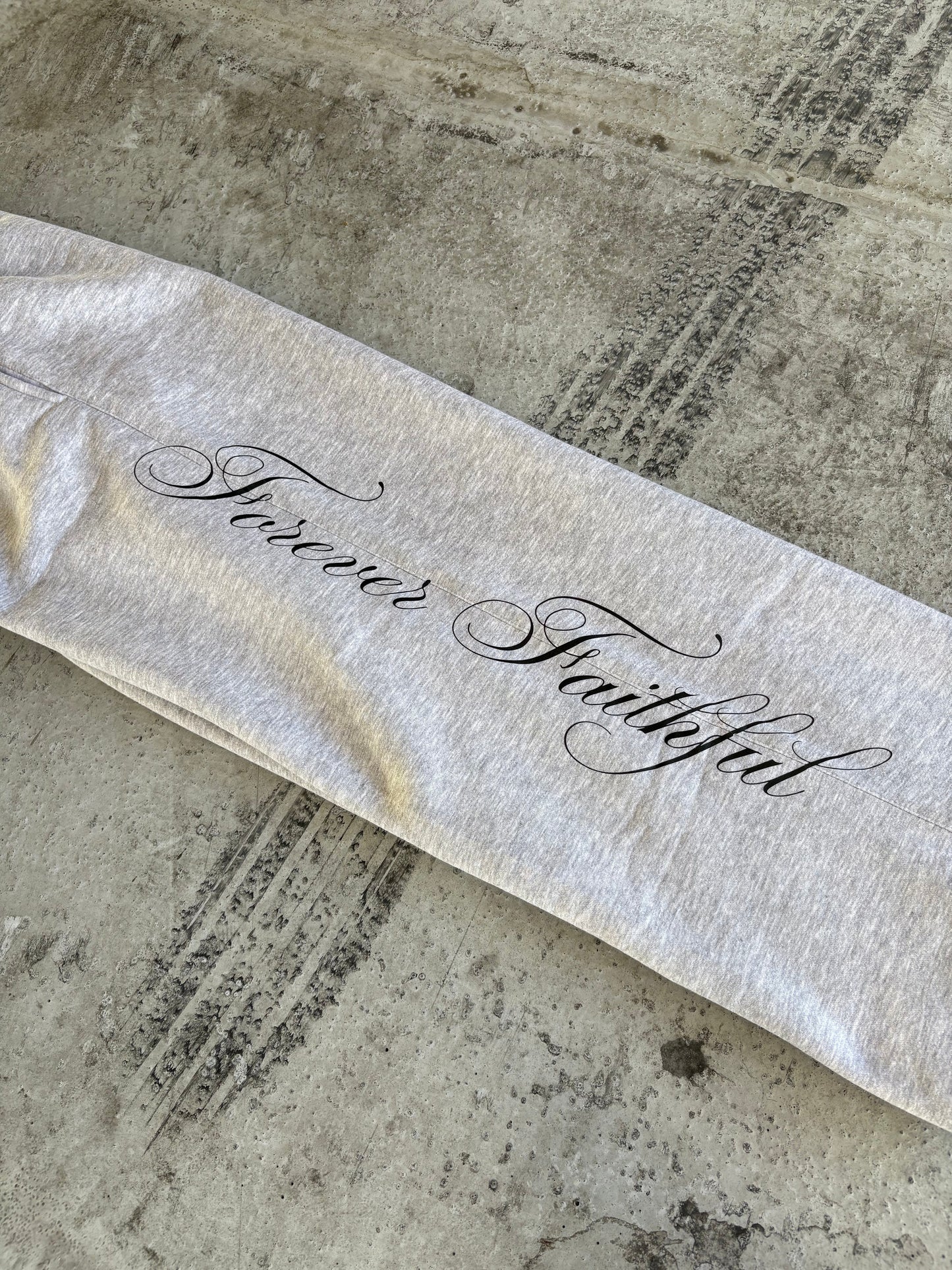 forever faithful sweatpants grey
